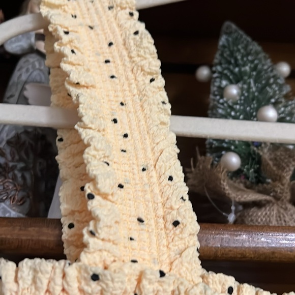 ENTRO Butter Yellow/Black Polka Dot Crinkle Fabric Smocked Tank, Sz Medium, EUC. - Picture 5 of 6